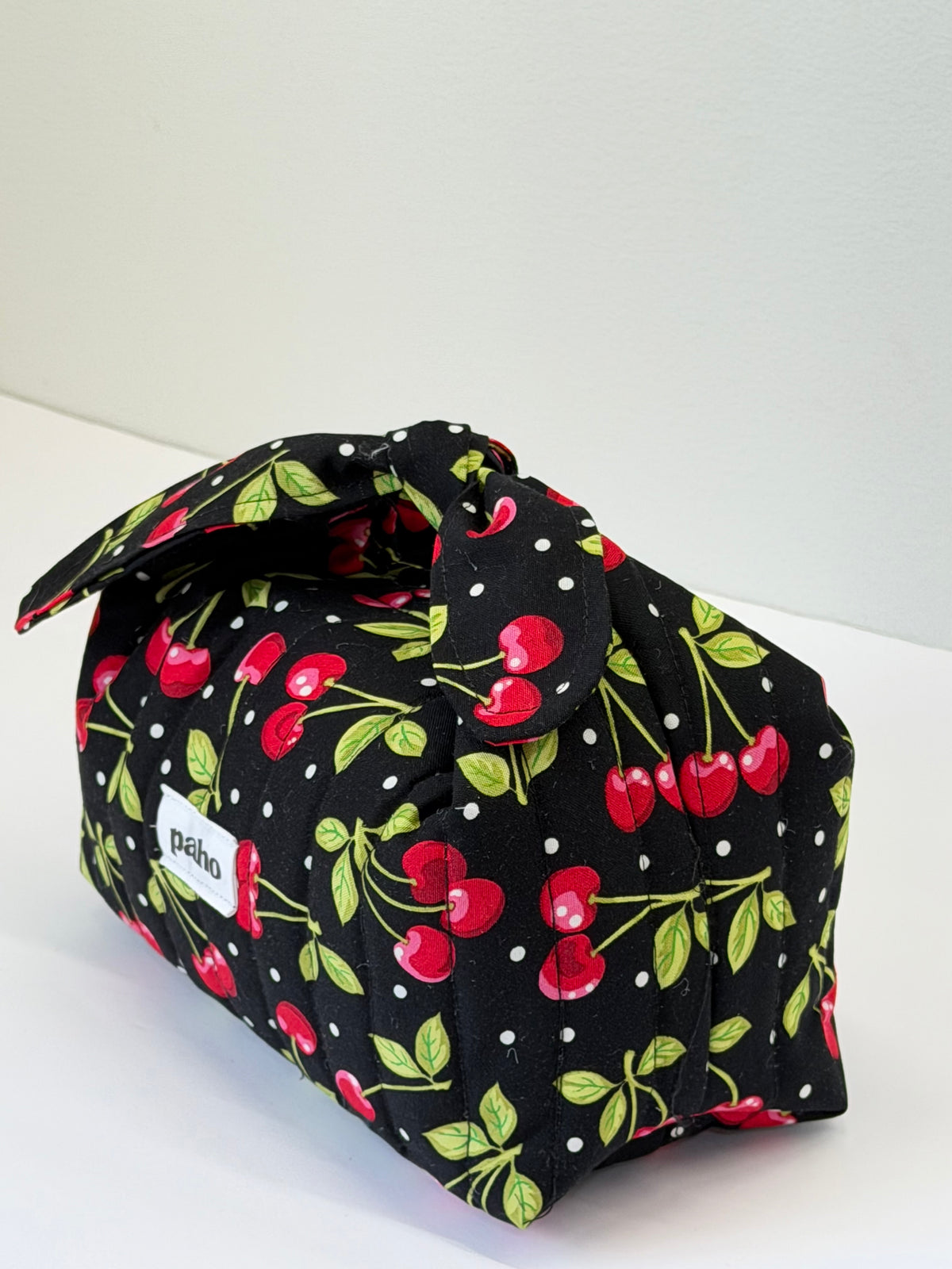 dark cherries knot bags