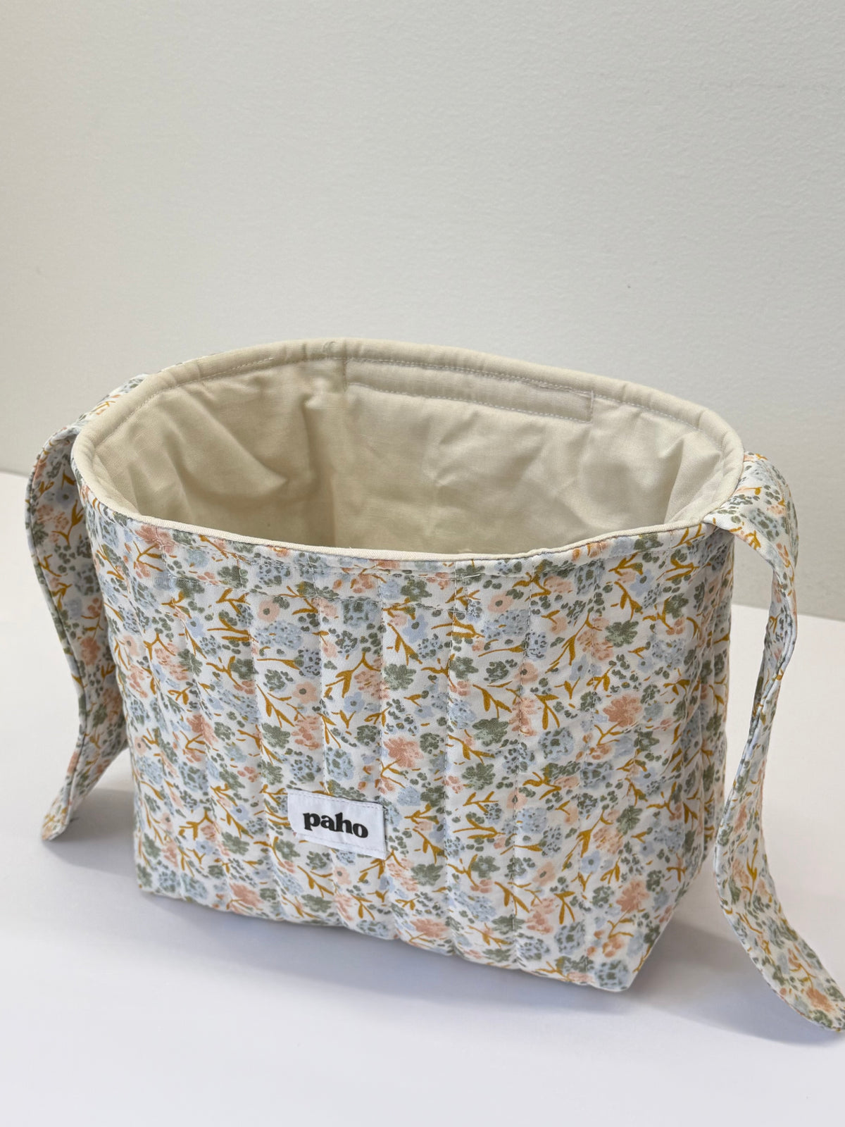 soft bloom knot bag