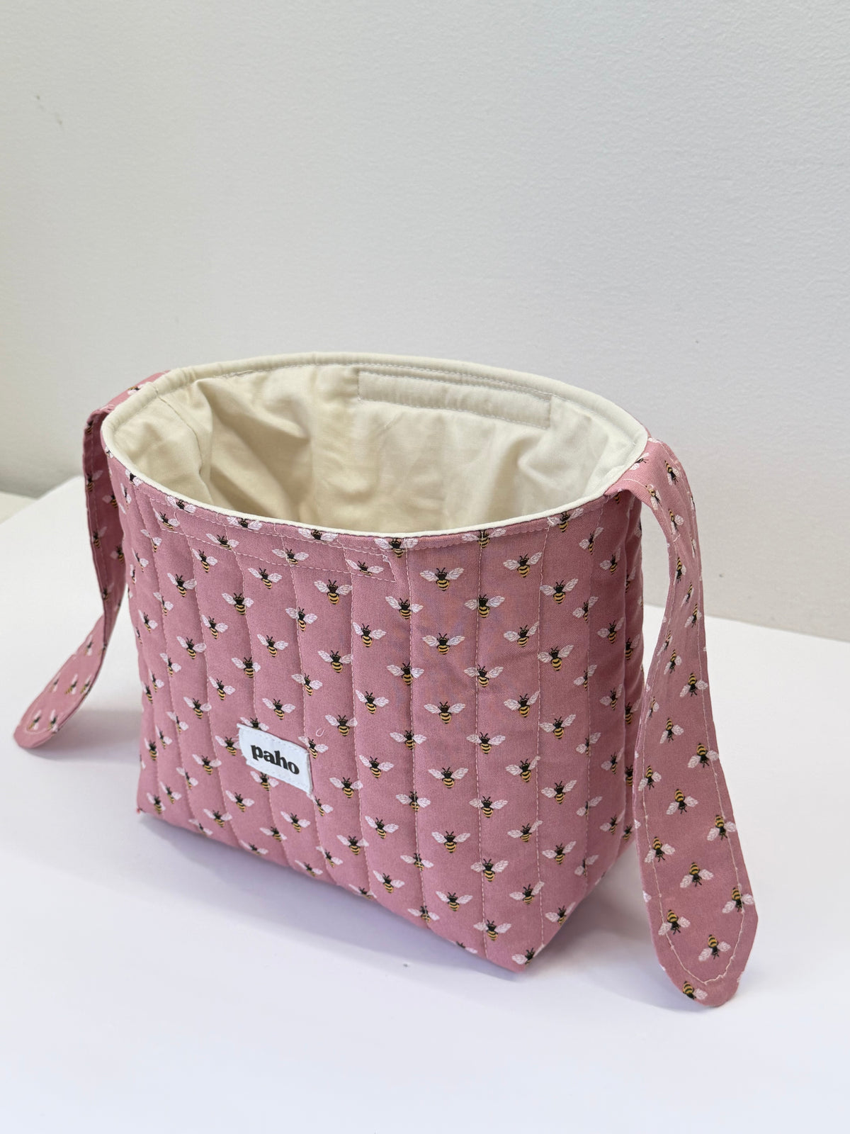 queen bee knot bag